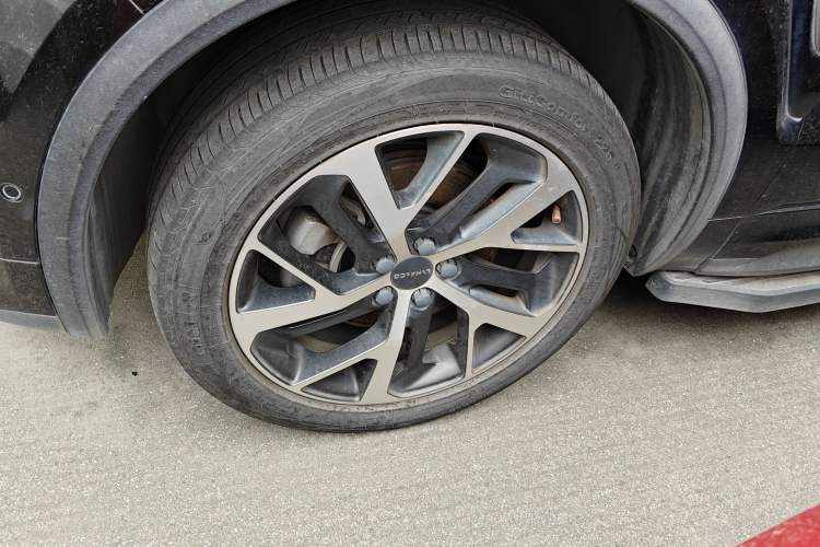 Used Lynk & Co 01 EM-P 2019 1.5T PHEV Jing Meeting China VI Emission Standards Left Front Wheel Hub