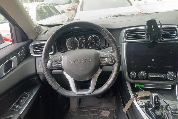 Used Lynk & Co 01 EM-P 2019 1.5T PHEV Pro Steering Wheel