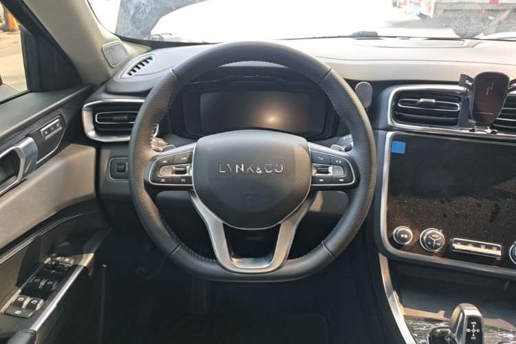 Used Lynk & Co 01 EM-P 2019 1.5T PHEV Pro Steering Wheel