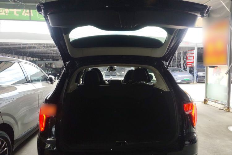 Used Lynk & Co 01 EM-P 2019 1.5T PHEV Jing Meeting China VI Emission Standards Trunk