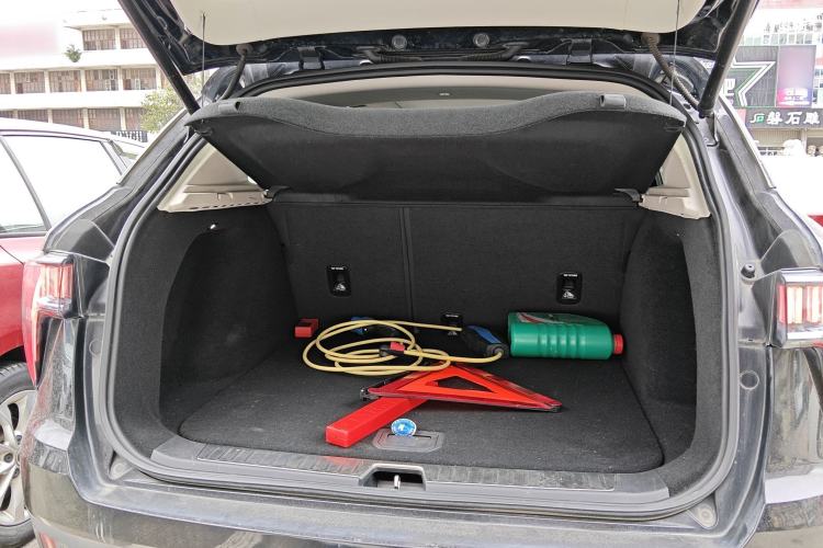 Used Lynk & Co 01 EM-P 2019 1.5T PHEV Jing Meeting China VI Emission Standards Trunk