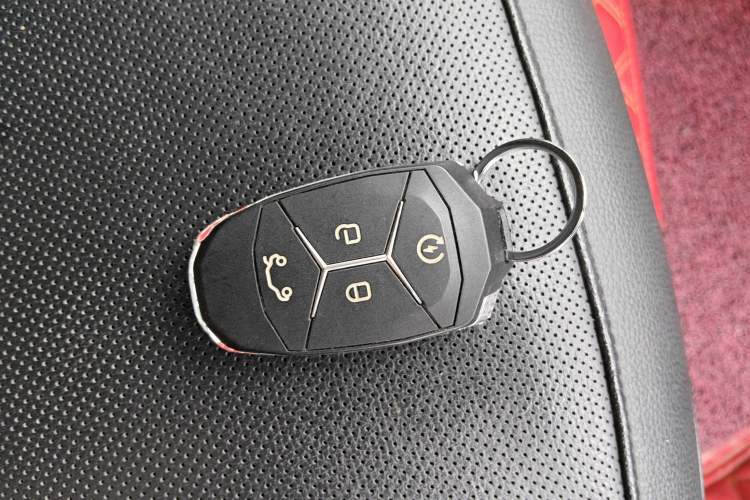 Used Lynk & Co 01 EM-P 2019 1.5T PHEV Jing Meeting China VI Emission Standards Vehicle Key
