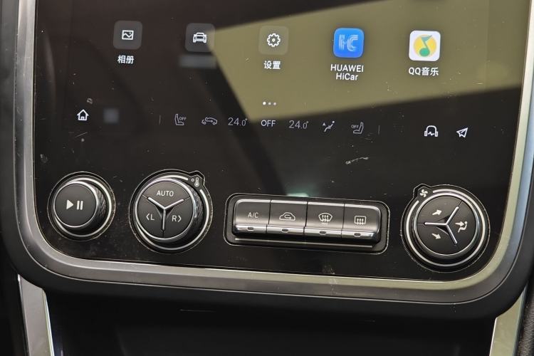 Used Lynk & Co 01 EM-P 2019 1.5T PHEV Jing Meeting China VI Emission Standards Audio And AC Panel