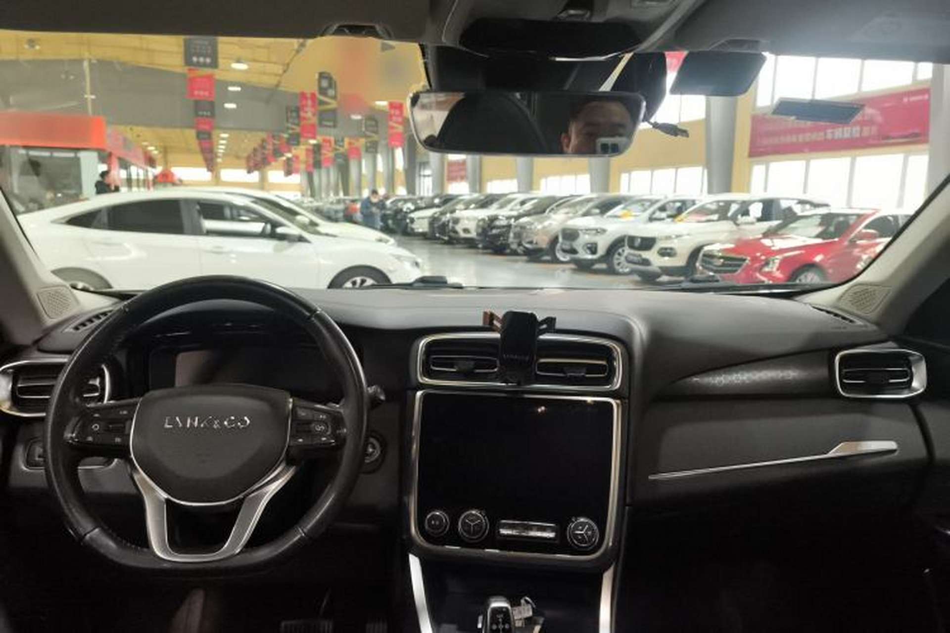 Used Lynk & Co 01 EM-P 2019 1.5T PHEV Jing Meeting China VI Emission Standards Center Console