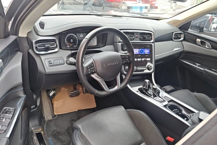 Used Lynk & Co 01 EM-P 2019 1.5T PHEV Jing Meeting China VI Emission Standards Center Console