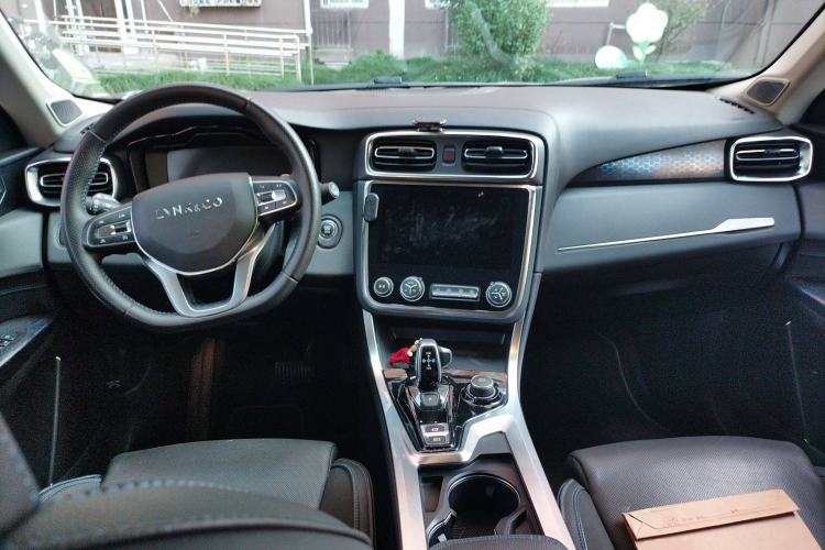 Used Lynk & Co 01 EM-P 2019 1.5T PHEV JingPro National VI Center Console