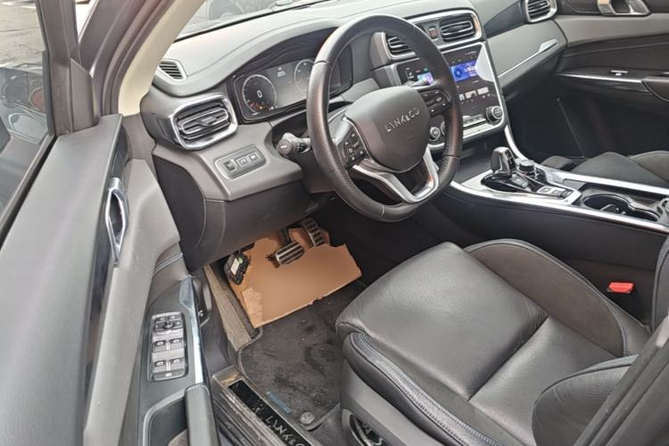Used Lynk & Co 01 EM-P 2019 1.5T PHEV Jing Meeting China VI Emission Standards Driver Seat