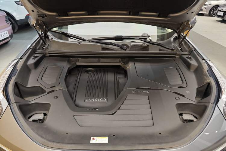 Used Lynk & Co 01 EM-P 2019 1.5T PHEV Jing Meeting China VI Emission Standards Engine Bay