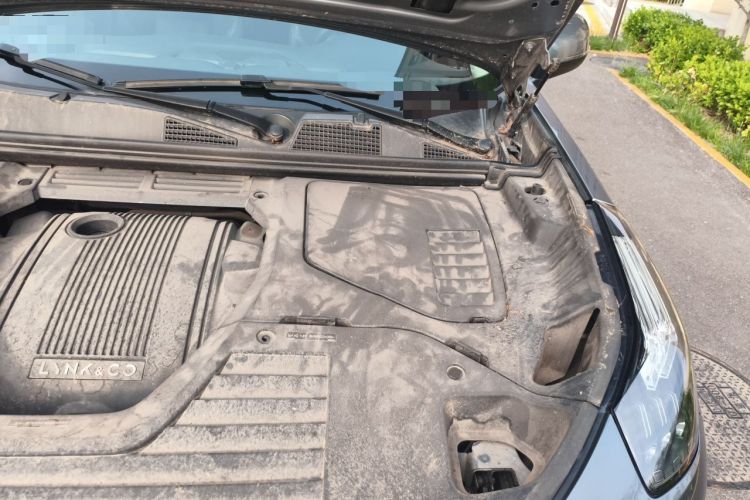 Used Lynk & Co 01 EM-P 2019 1.5T PHEV Jing Meeting China VI Emission Standards Engine Bay Left