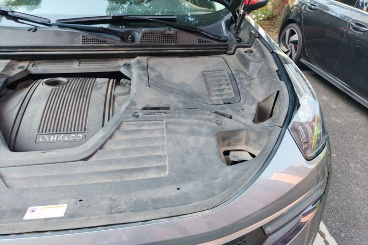 Used Lynk & Co 01 EM-P 2019 1.5T PHEV JingPro National VI Engine Bay Left