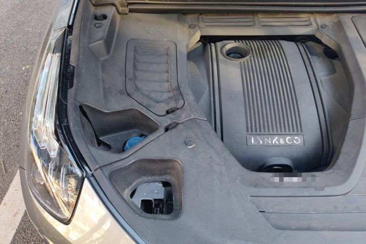 Used Lynk & Co 01 EM-P 2019 1.5T PHEV Pro Engine Bay Right