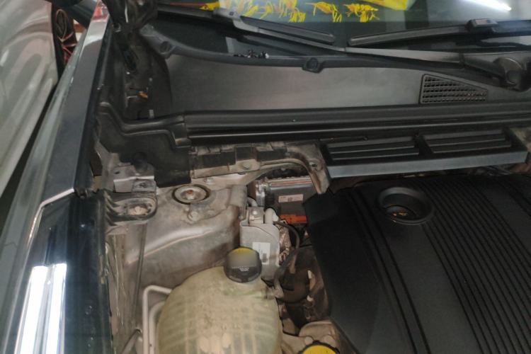 Used Lynk & Co 01 EM-P 2019 1.5T PHEV Jing Meeting China VI Emission Standards Engine Bay Right