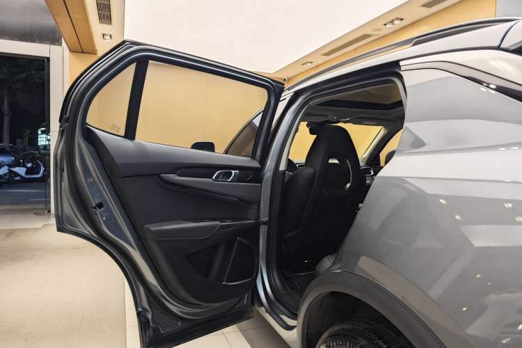 Used Lynk & Co 01 EM-P 2019 1.5T PHEV Jing Meeting China VI Emission Standards Interior 12
