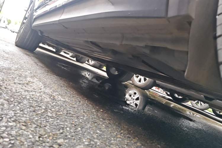 Used Lynk & Co 01 EM-P 2019 1.5T PHEV Jing Meeting China VI Emission Standards Left Side Sill