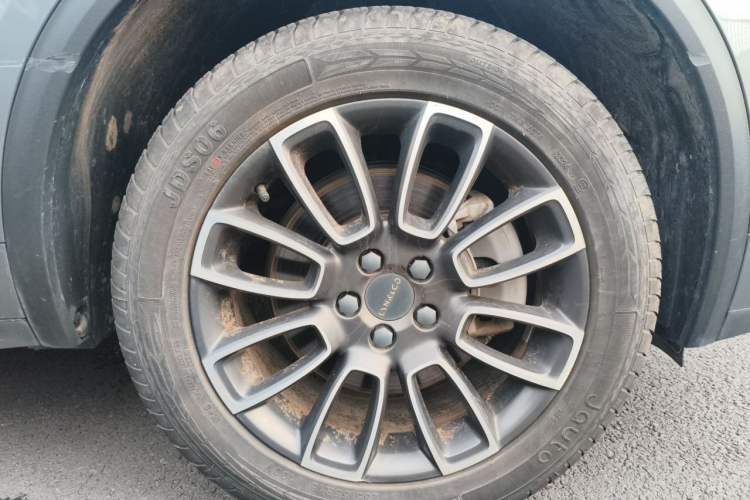 Used Lynk & Co 01 EM-P 2019 1.5T PHEV Jing Meeting China VI Emission Standards Right Front Wheel Hub