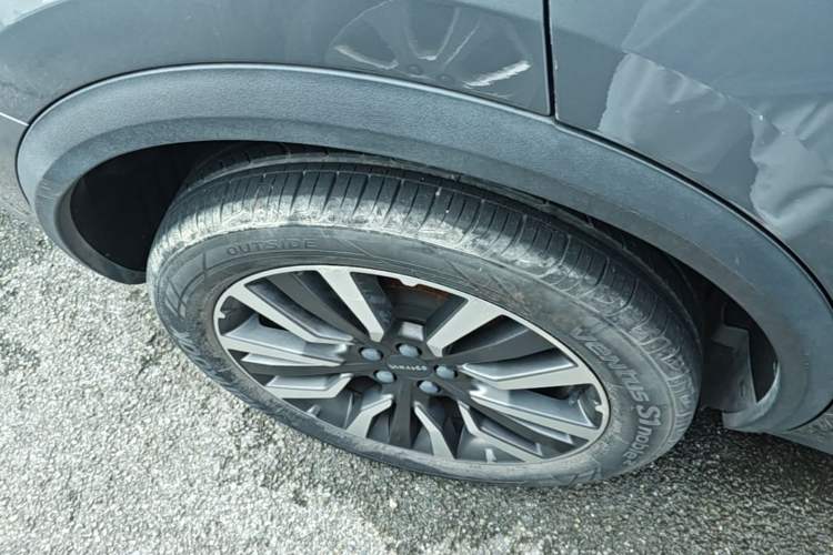 Used Lynk & Co 01 EM-P 2019 1.5T PHEV Jing Meeting China VI Emission Standards Right Rear Wheel Hub