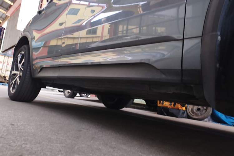 Used Lynk & Co 01 EM-P 2019 1.5T PHEV JingPro National VI Right Side Sill
