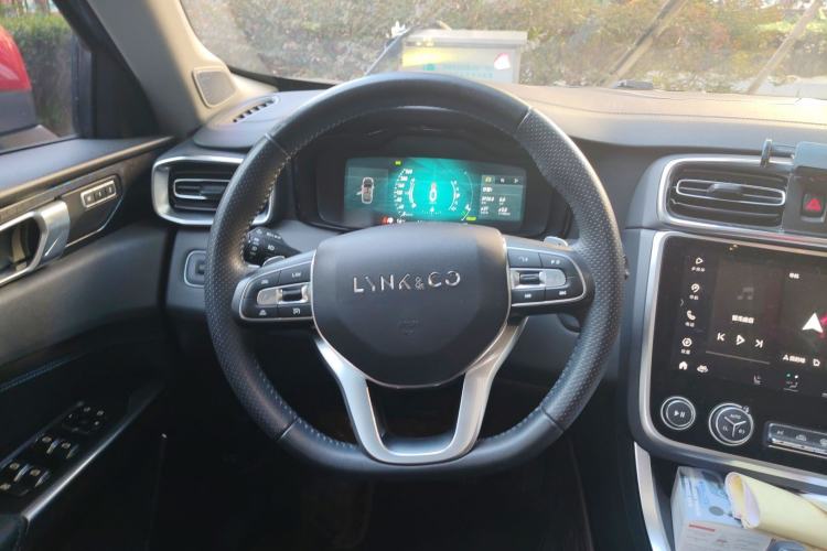 Used Lynk & Co 01 EM-P 2019 1.5T PHEV Pro Steering Wheel