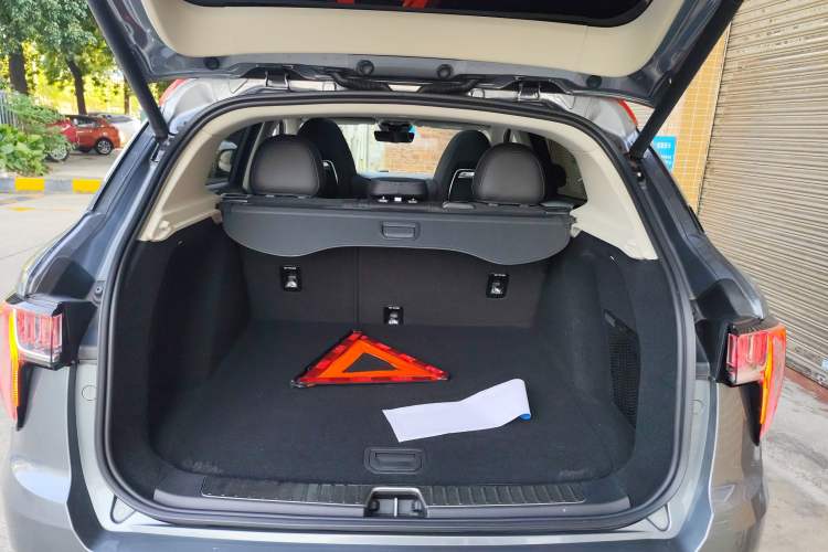 Used Lynk & Co 01 EM-P 2019 1.5T PHEV JingPro National VI Trunk