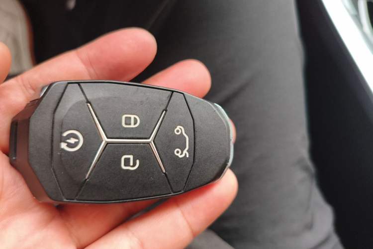 Used Lynk & Co 01 EM-P 2019 1.5T PHEV Jing Meeting China VI Emission Standards Vehicle Key