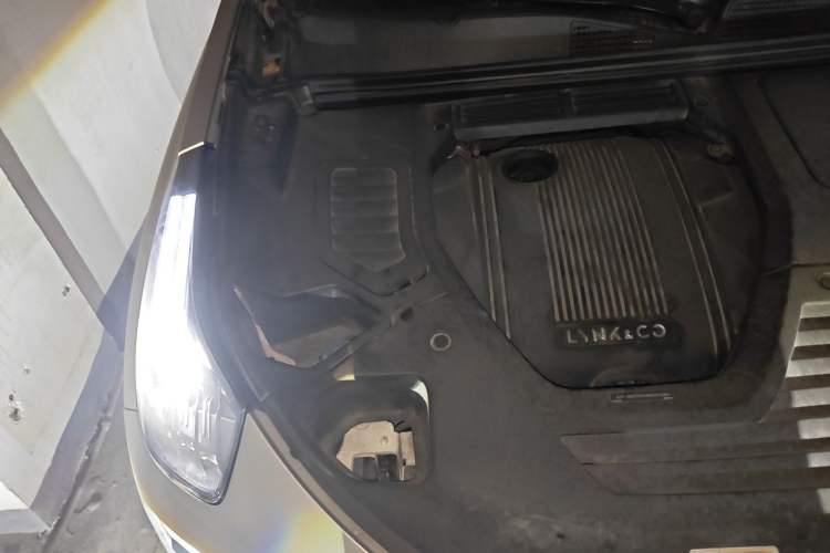 Used Lynk & Co 01 EM-P 2019 1.5T PHEV Pro Engine Bay Right
