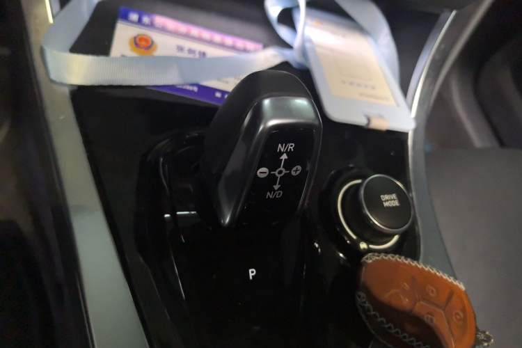 Used Lynk & Co 01 EM-P 2019 1.5T PHEV Jing Meeting China VI Emission Standards Gear Lever