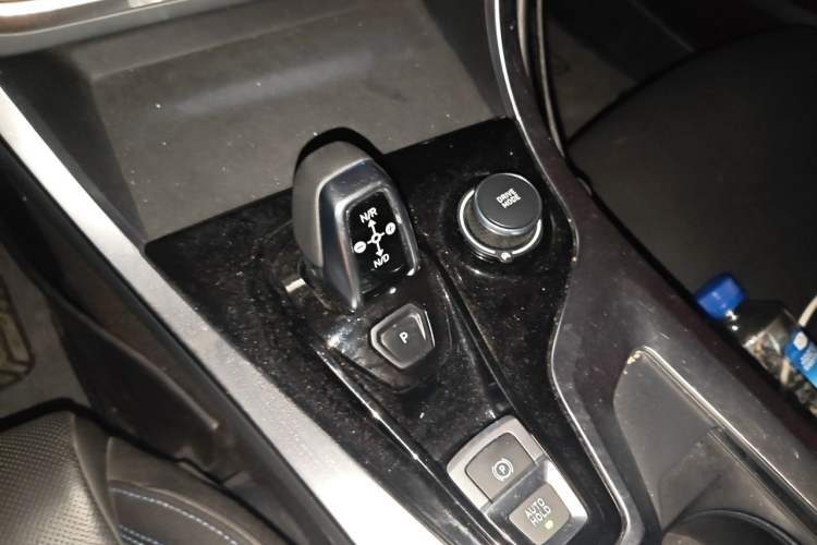 Used Lynk & Co 01 EM-P 2019 1.5T PHEV Pro Gear Lever