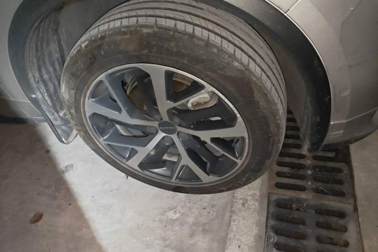 Used Lynk & Co 01 EM-P 2019 1.5T PHEV Pro Right Front Wheel Hub