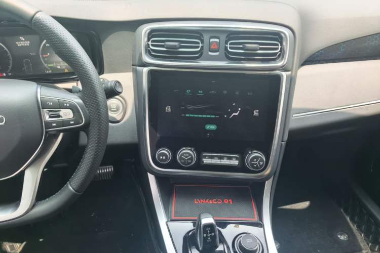 Used Lynk & Co 01 EM-P 2019 1.5T PHEV Pro Audio And AC Panel