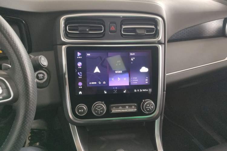 Used Lynk & Co 01 EM-P 2019 1.5T PHEV JingPro National VI Audio And AC Panel