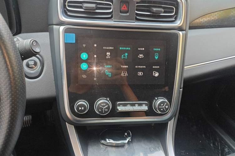 Used Lynk & Co 01 EM-P 2019 1.5T PHEV JingPro National VI Audio And AC Panel