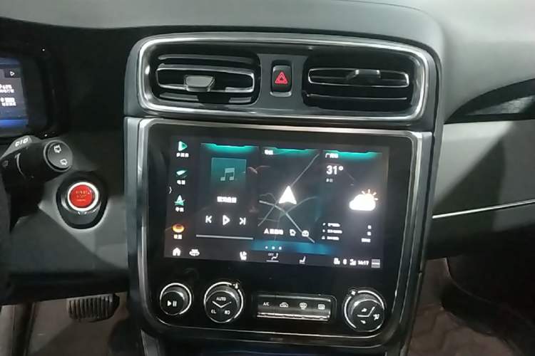 Used Lynk & Co 01 EM-P 2019 1.5T PHEV JingPro National VI Audio And AC Panel