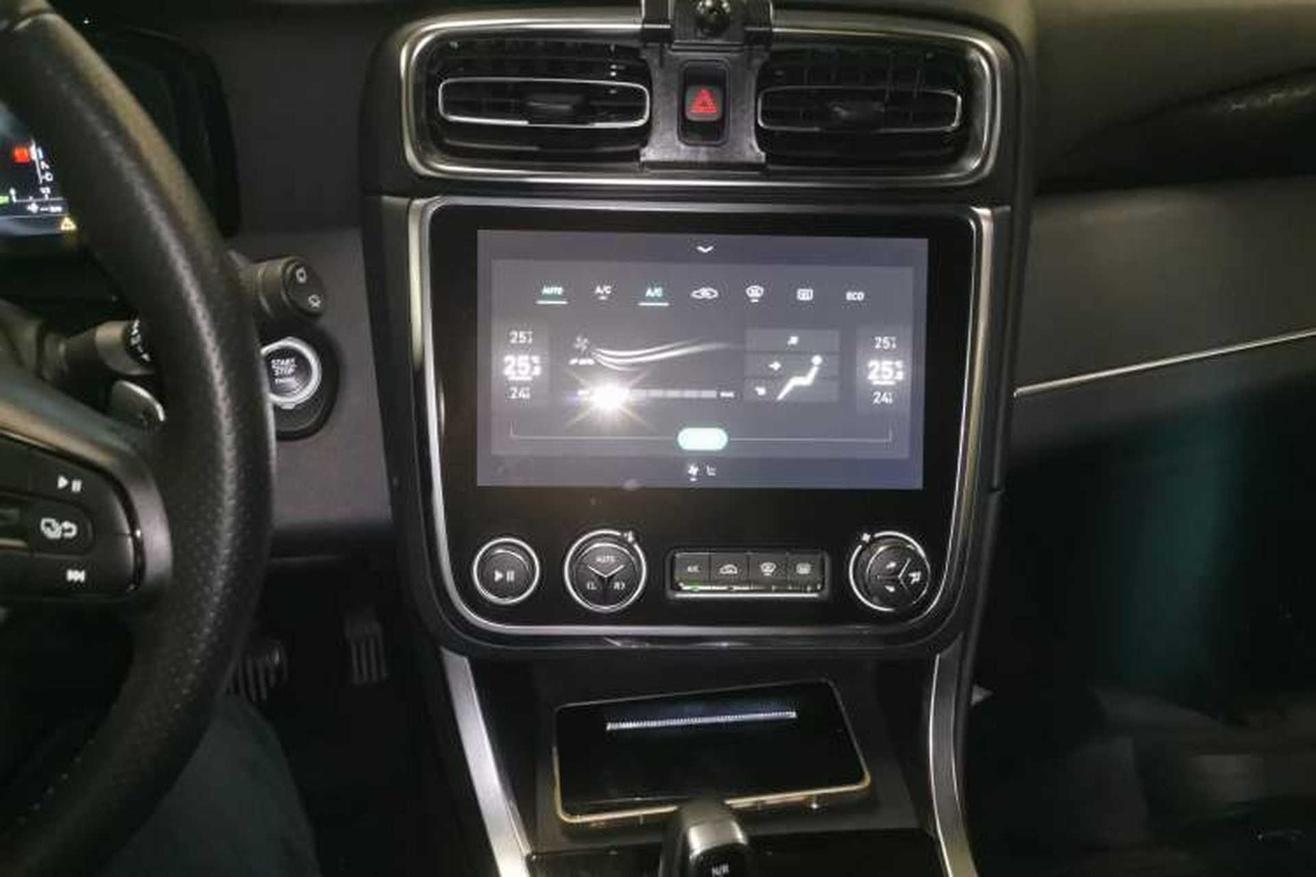 Used Lynk & Co 01 EM-P 2019 1.5T PHEV Jing Meeting China VI Emission Standards Audio And AC Panel