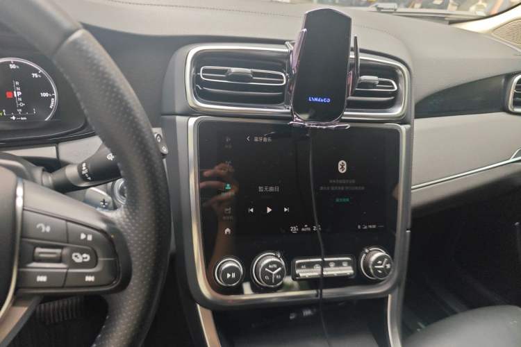 Used Lynk & Co 01 EM-P 2019 1.5T PHEV Jing Meeting China VI Emission Standards Audio And AC Panel