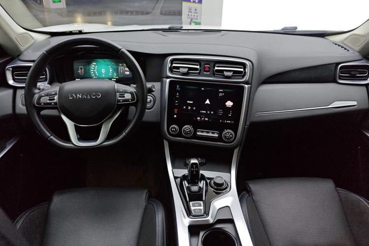 Used Lynk & Co 01 EM-P 2019 1.5T PHEV Plus Center Console