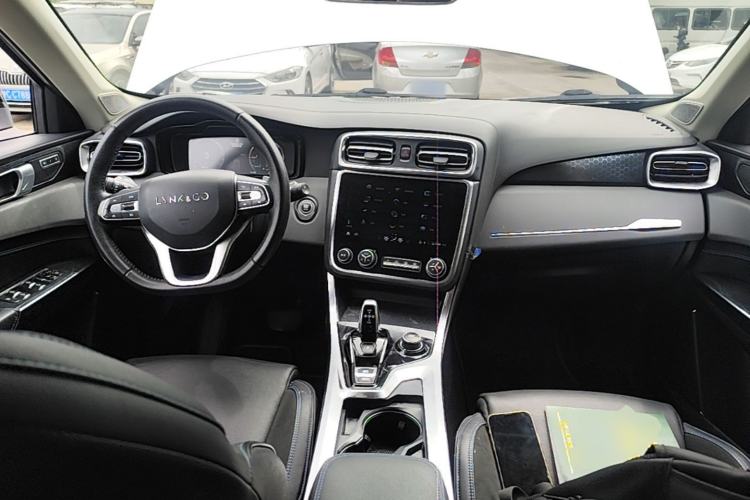 Used Lynk & Co 01 EM-P 2019 1.5T PHEV Pro Center Console