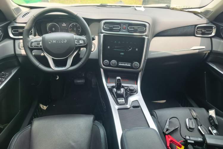 Used Lynk & Co 01 EM-P 2019 1.5T PHEV Pro Center Console