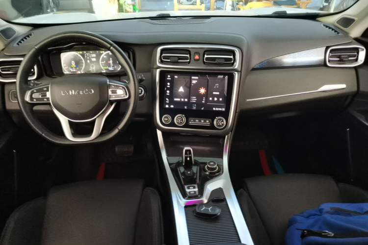 Used Lynk & Co 01 EM-P 2019 1.5T PHEV Pro Center Console