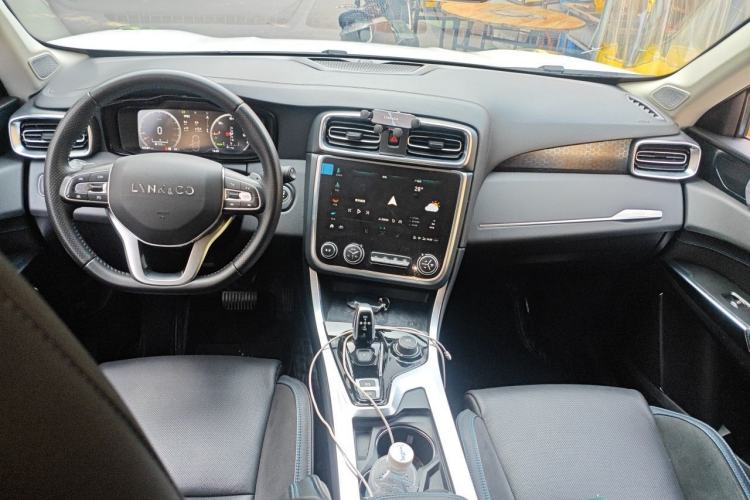 Used Lynk & Co 01 EM-P 2019 1.5T PHEV JingPro National VI Center Console