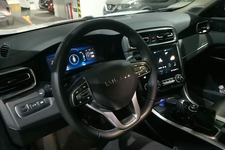 Used Lynk & Co 01 EM-P 2019 1.5T PHEV JingPro National VI Center Console