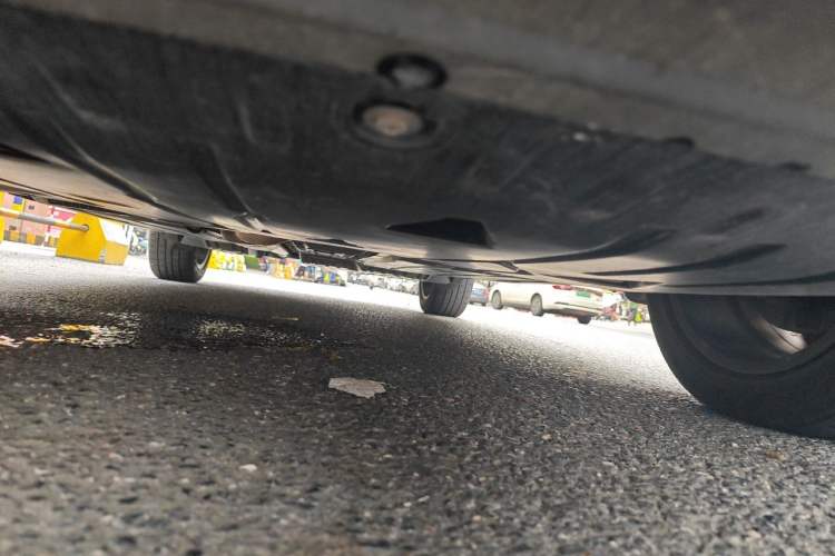 Used Lynk & Co 01 EM-P 2019 1.5T PHEV Jing Meeting China VI Emission Standards Chassis Front