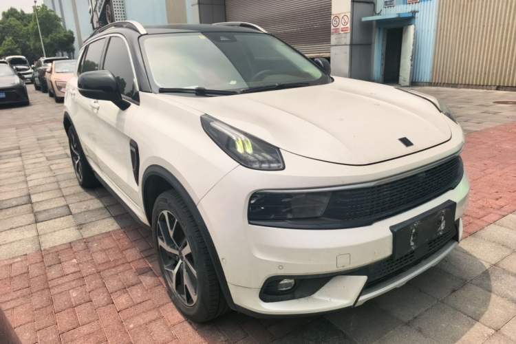 Used Lynk & Co 01 EM-P 2019 1.5T PHEV Pro Front Right 45 Deg