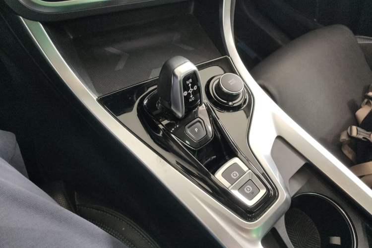 Used Lynk & Co 01 EM-P 2019 1.5T PHEV JingPro National VI Gear Lever