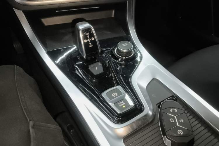 Used Lynk & Co 01 EM-P 2019 1.5T PHEV Pro Gear Lever