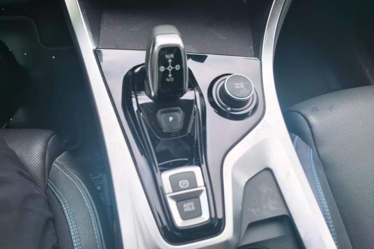 Used Lynk & Co 01 EM-P 2019 1.5T PHEV Pro Gear Lever
