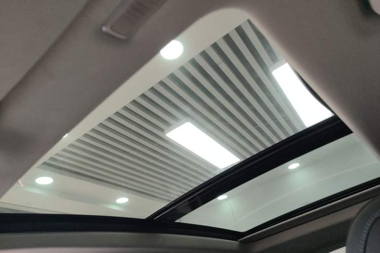 Used Lynk & Co 01 EM-P 2019 1.5T PHEV JingPro National VI Headliner