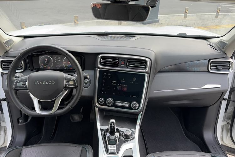 Used Lynk & Co 01 EM-P 2019 1.5T PHEV JingPro National VI Interior 4