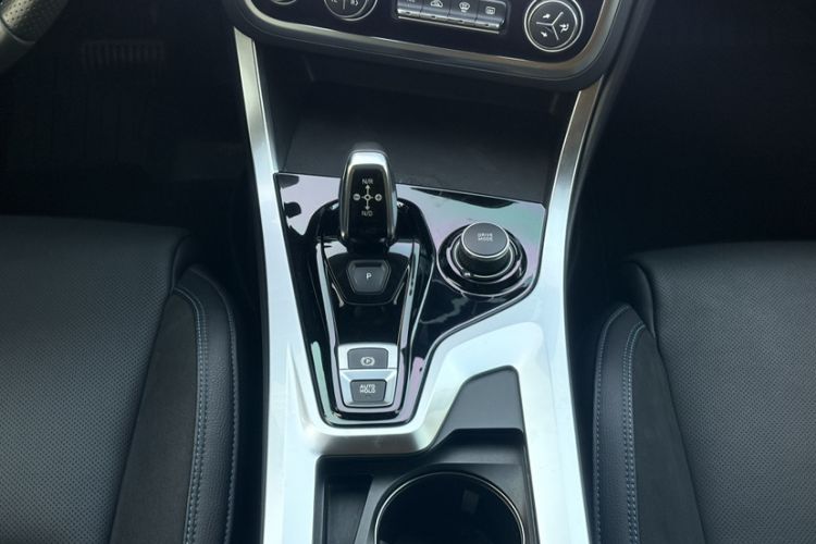 Used Lynk & Co 01 EM-P 2019 1.5T PHEV Pro Interior 4