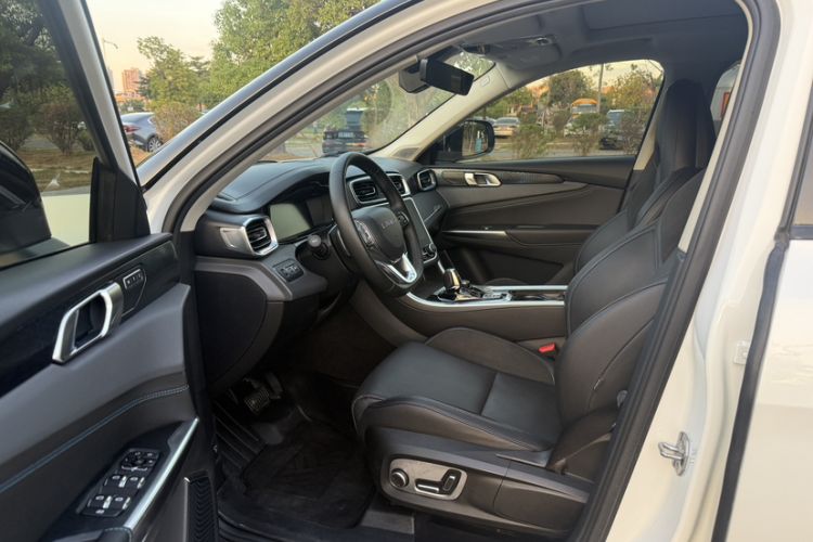 Used Lynk & Co 01 EM-P 2019 1.5T PHEV Pro Interior 5