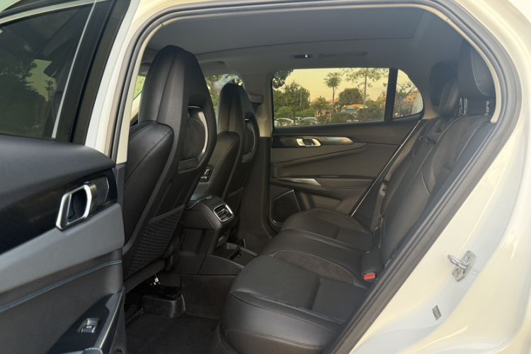 Used Lynk & Co 01 EM-P 2019 1.5T PHEV Pro Interior 6